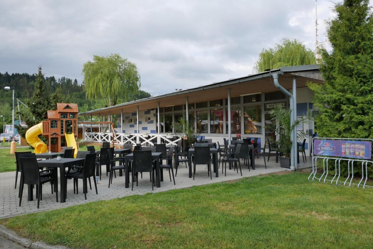 Camping Roznov Hotel Rožnov pod Radhoštěm Kültér fotó