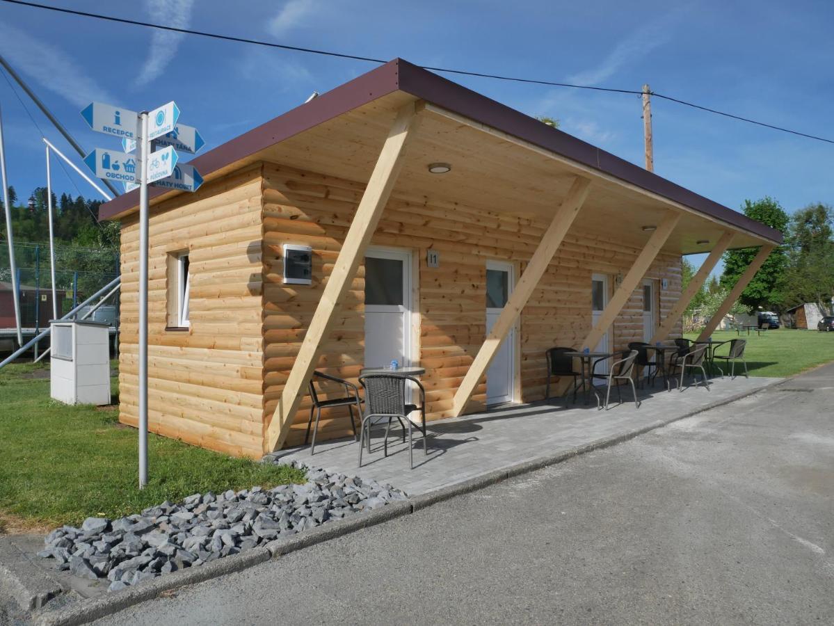 Camping Roznov Hotel Rožnov pod Radhoštěm Kültér fotó