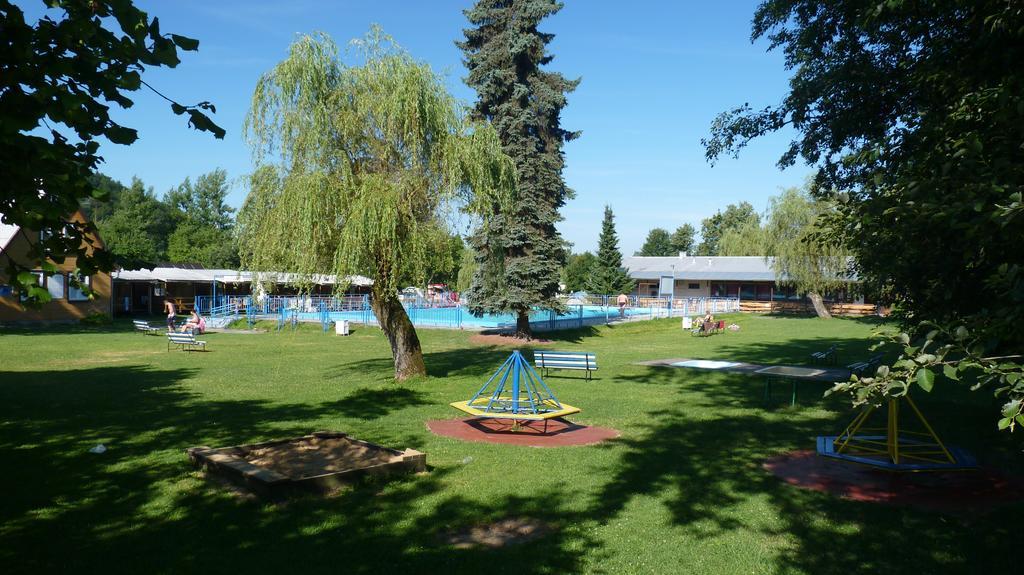 Camping Roznov Hotel Rožnov pod Radhoštěm Kültér fotó