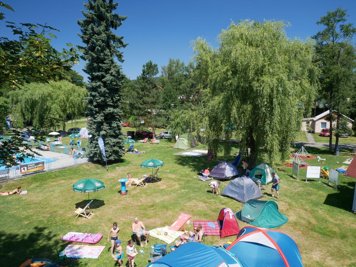 Camping Roznov Hotel Rožnov pod Radhoštěm Kültér fotó